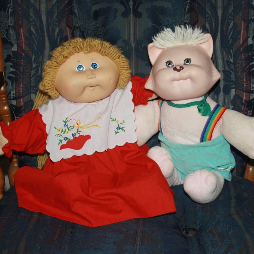 Cabbage Patch Kid and her Cabbage Patch Cat - Picture 1 of 8